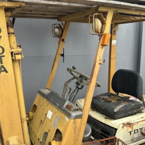 フォークリフト